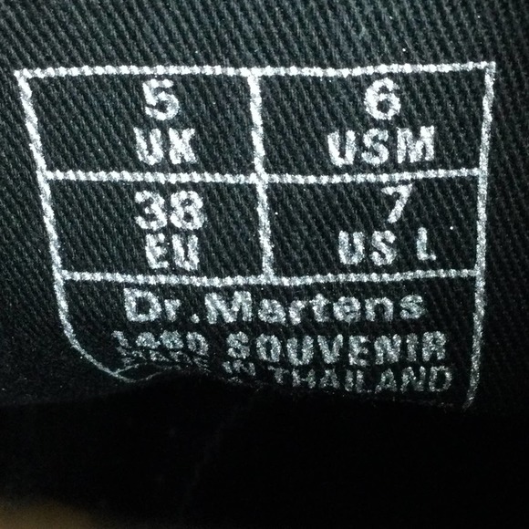 Dr. Martens 1460 Souvenir Embroidered Black Leather Boots Women's 7 Men's 6 - Picture 6 of 6